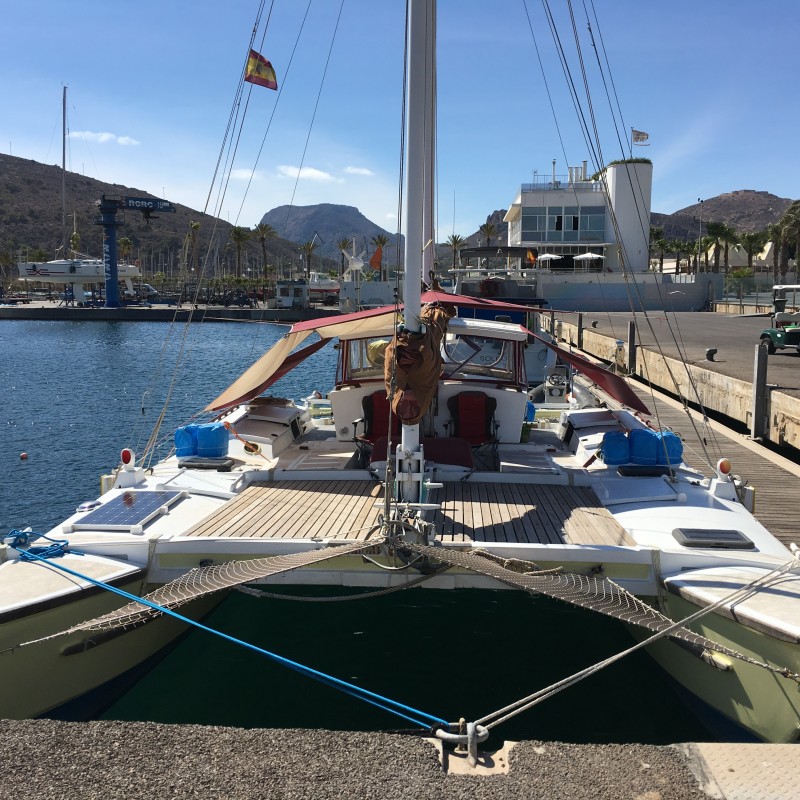Catamarán Gleda atracado en Yacht Port Cartagena (2)