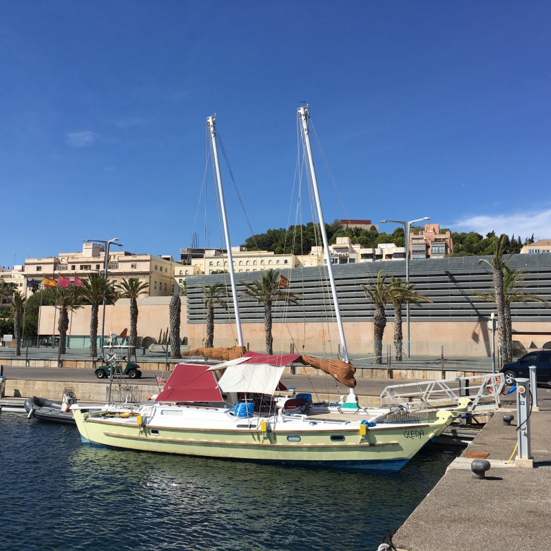 Catamarán Gleda atracado en Yacht Port Cartagena (3)